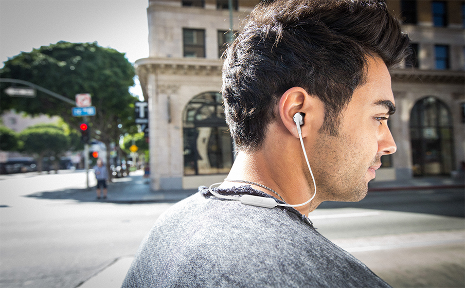 Jbl tune 205 hotsell earphone