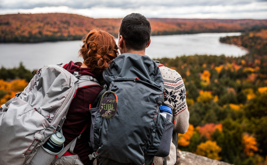 JBL Clip 4 Lifestyle Image 3