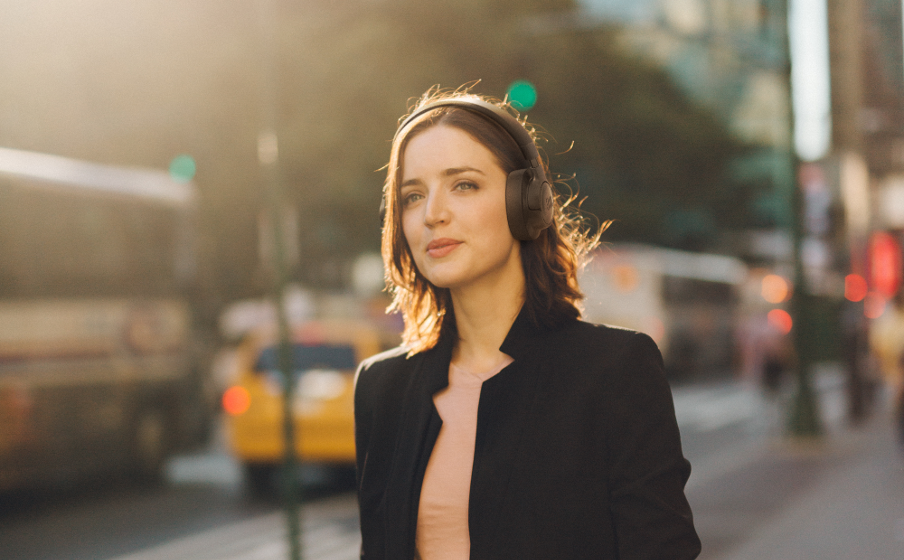 JBL Tune 750BTNC Hands-free calls & Voice control - Image