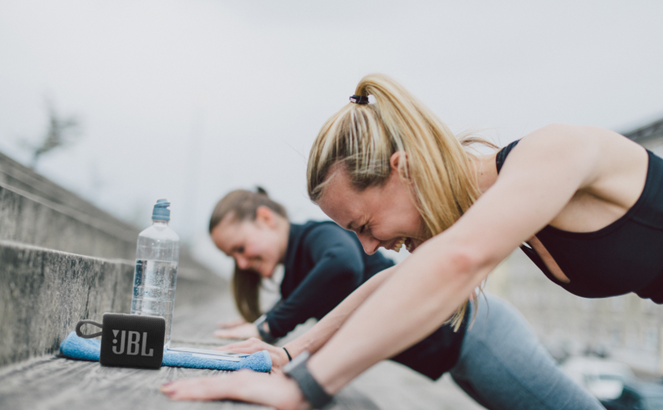 JBL Go 3 lifestyle image