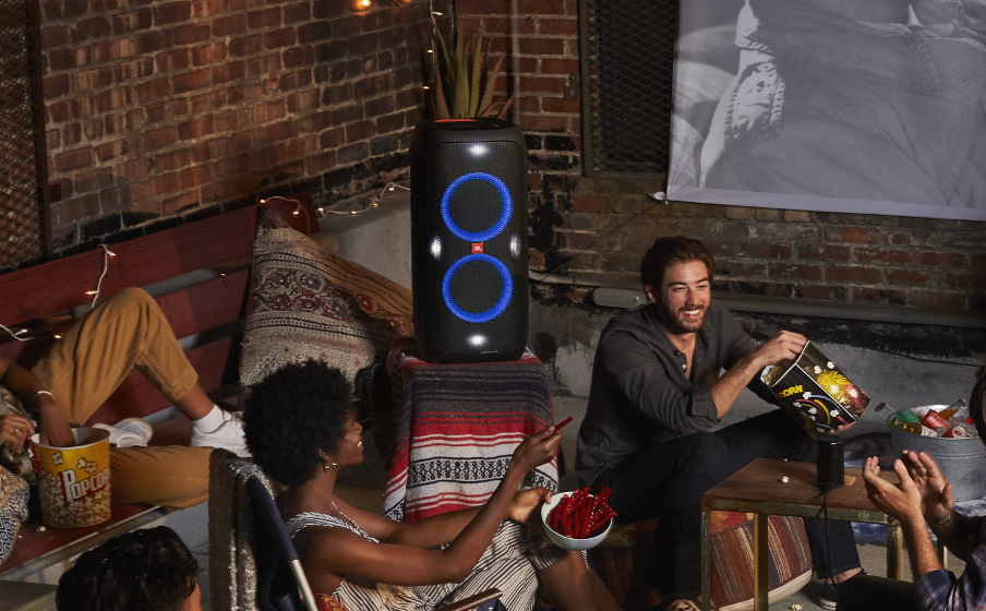 JBL_Partybox_310_Lifestyle03_9