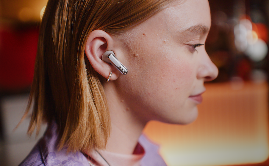 JBL Live Beam 3 true wireless earbuds in silver with active noise cancellation and ergonomic design